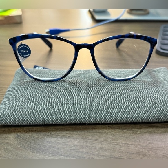 Bengal Blue Light Blocking Reading (+1) Glasses in Blue Tortoise - Picture 1 of 5
